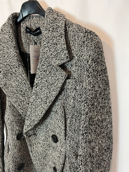 SFERA. Abrigo jaspeado negro y blanco T.s