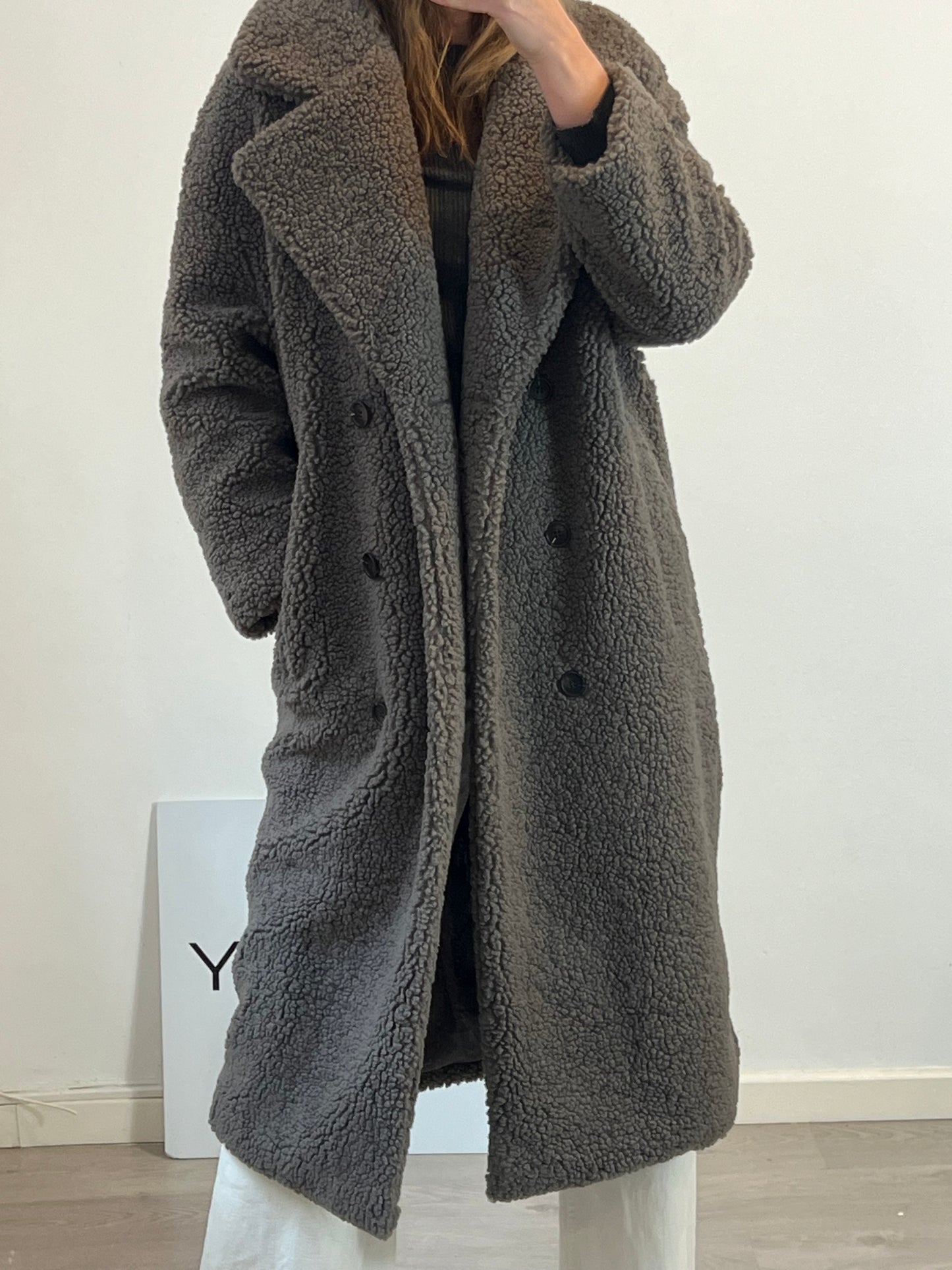 ZARA. Abrigo gris rizo  T.s