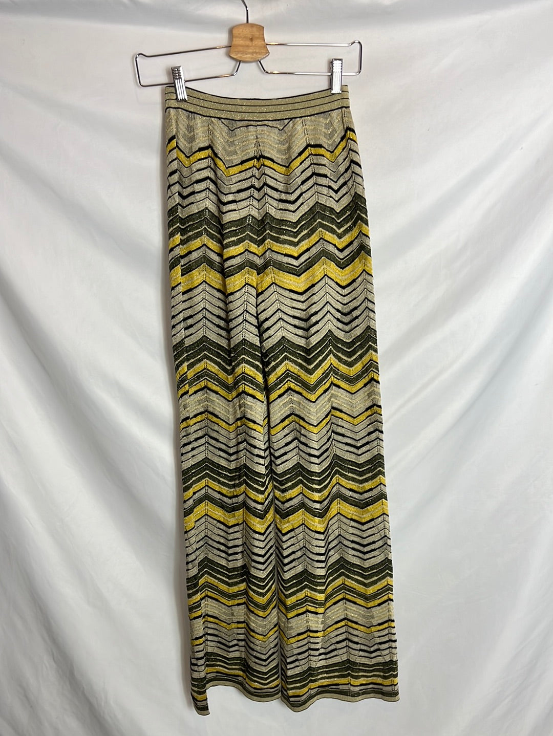 MISSONI. Pantalón hilos dorados zig zag. T 36