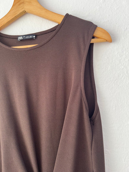 ZARA. Vestido marrón detalle delantero  T.m
