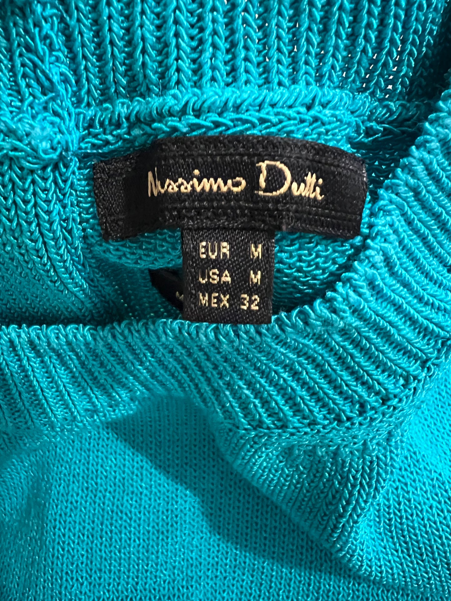 MASSIMO DUTTI. Jersey hilo turquesa botones dorados. T M