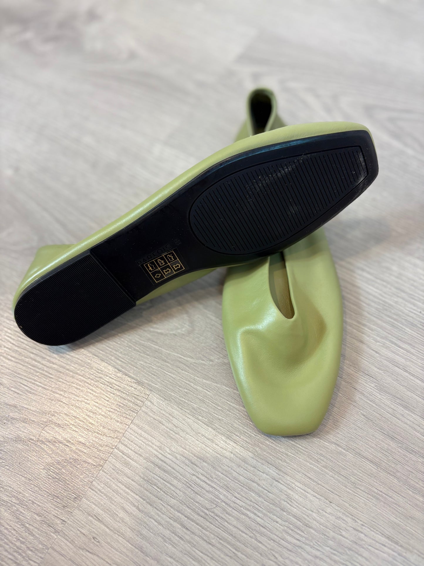 PARFOIS. Bailarinas planas verde pistacho. T 39