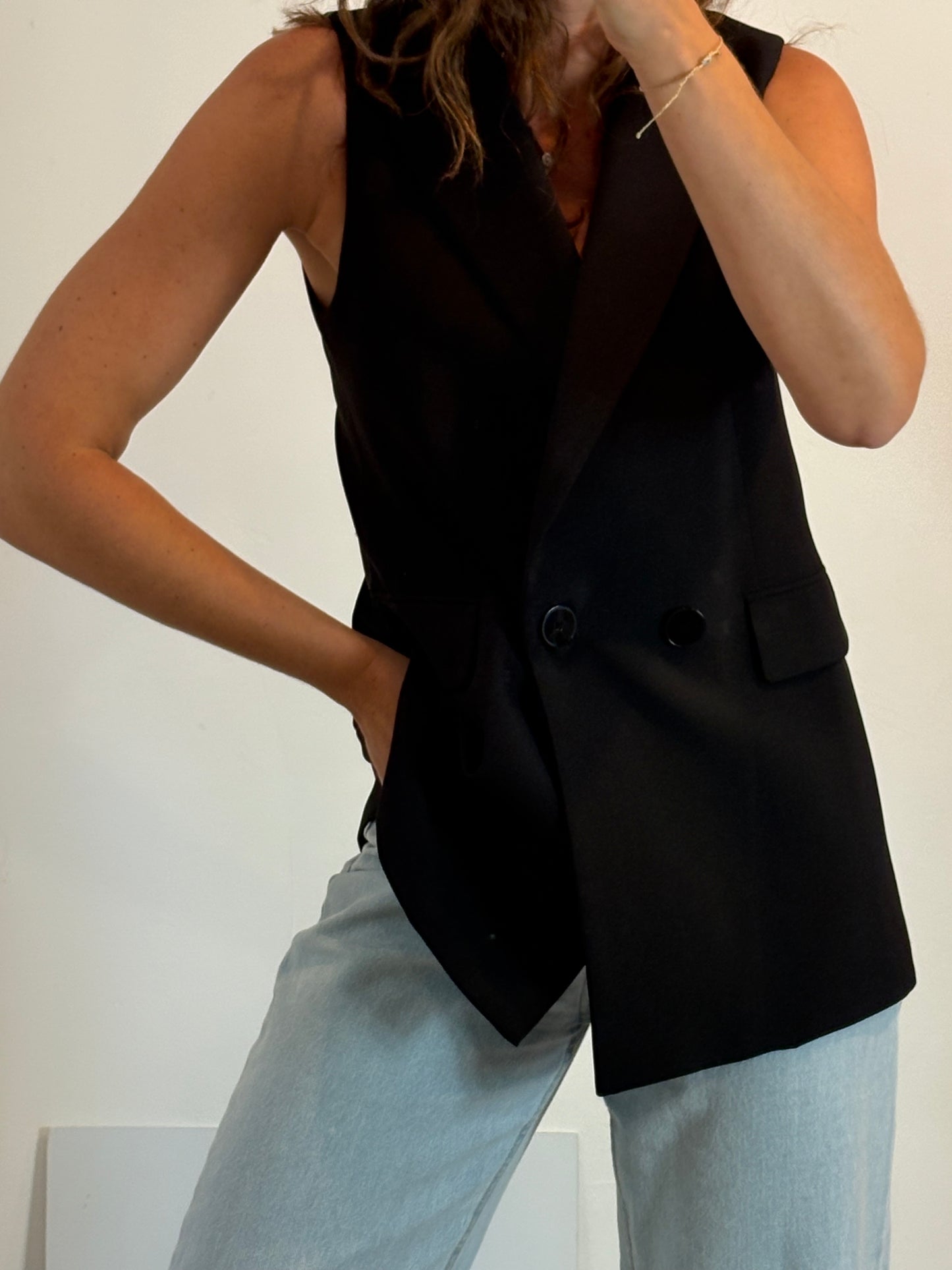 ZARA. Chaleco negro largo. T S