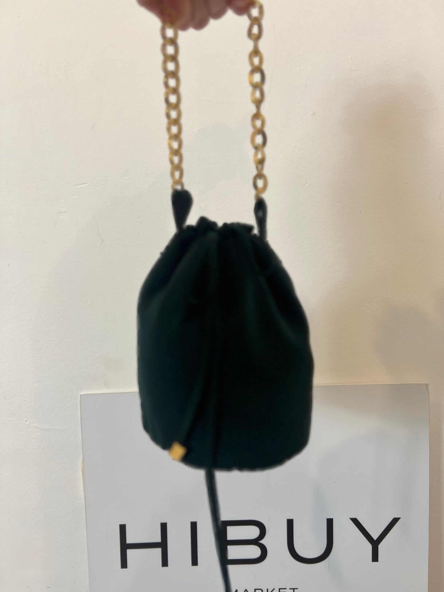 OTRAS. Bombonera verde tela