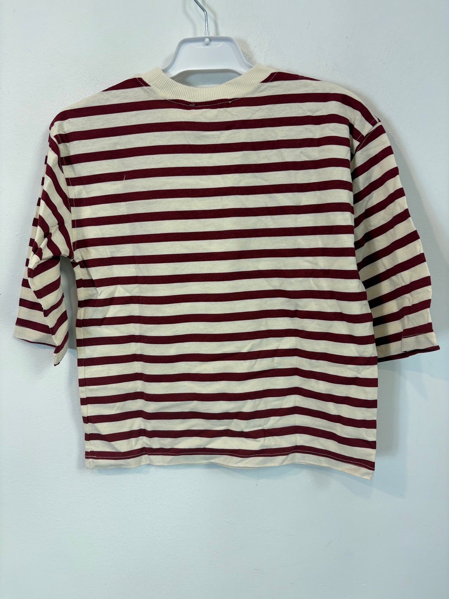 ZARA. Camiseta rayas burdeos. T 7 años