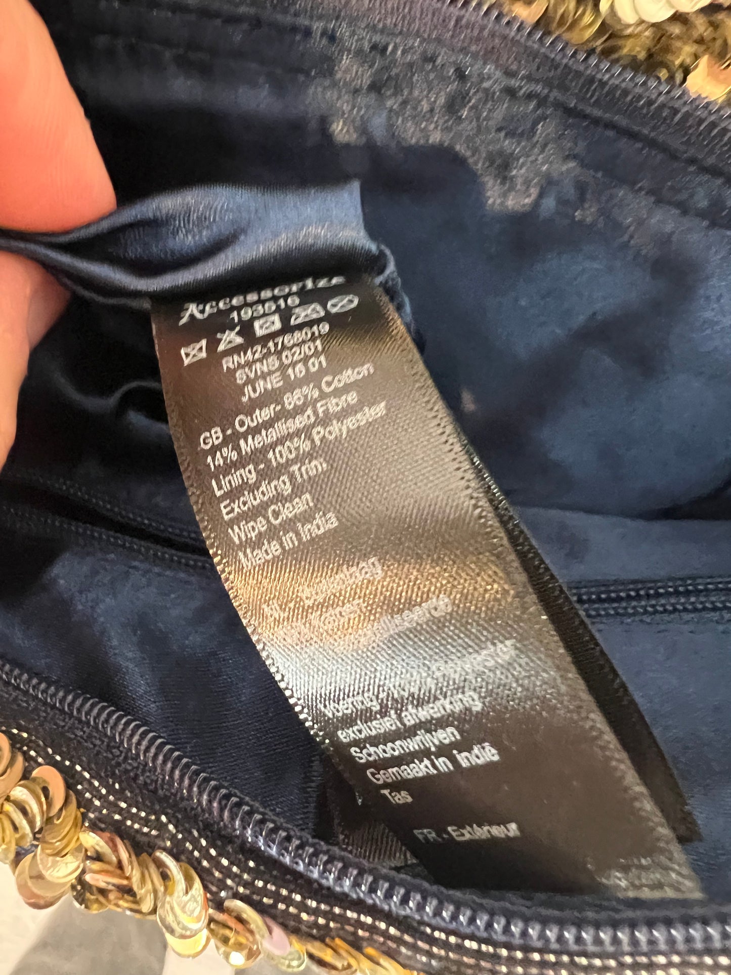 ACCESSORIZE. Cartera de mano lentejuelas