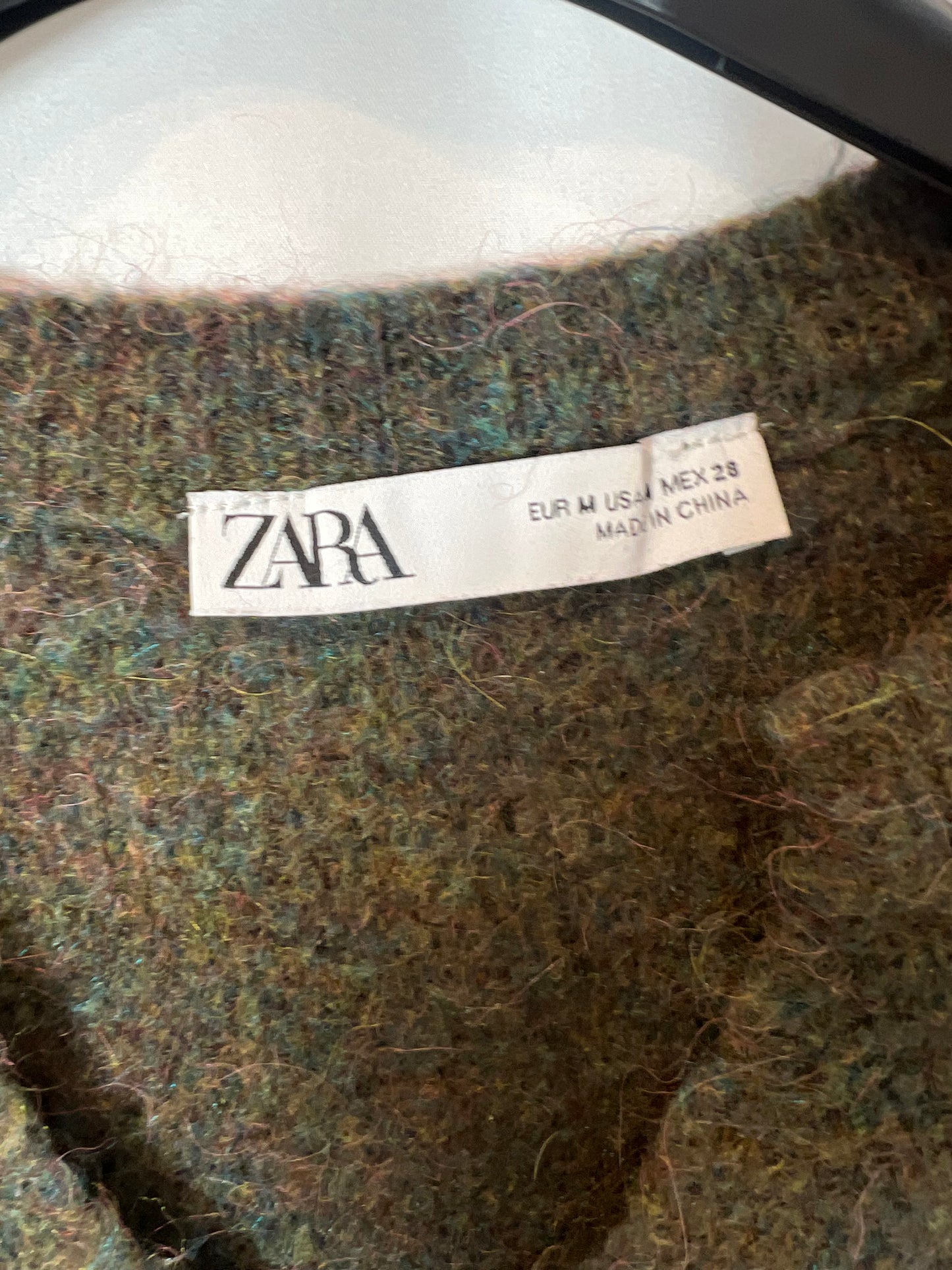 ZARA. Top punto verde colores T.m
