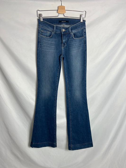 J BRAND. Stretch flared denim. T 27(36)