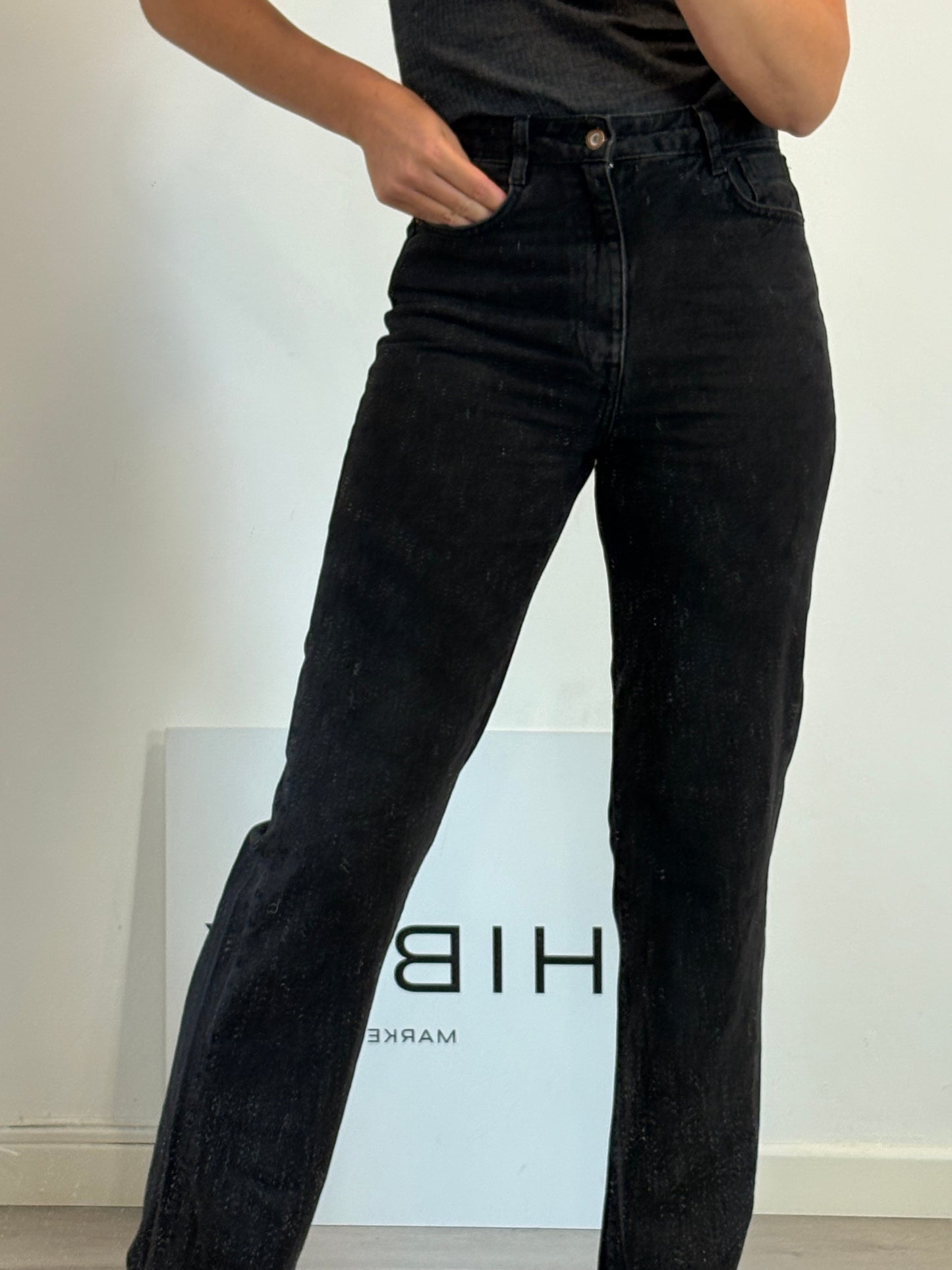 ZARA. Denim pata ancha