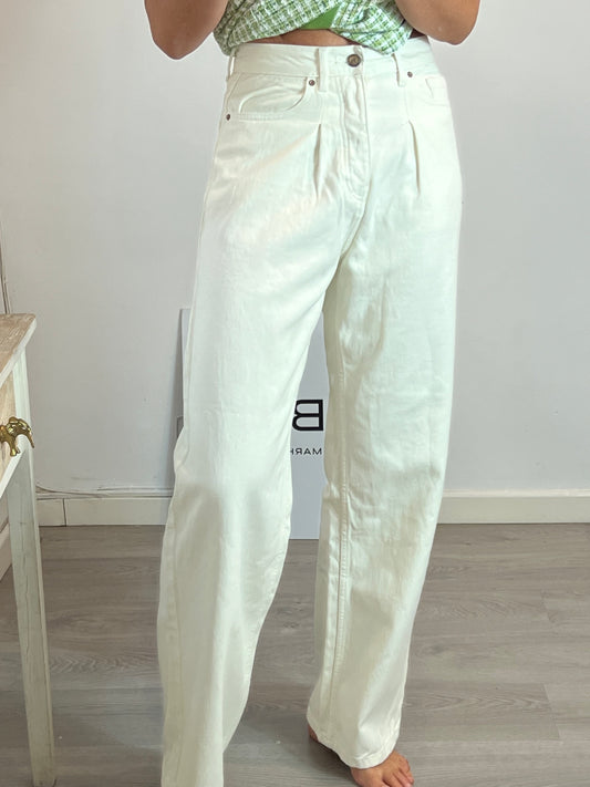 ZARA. Pantalón denim beige pinzas T.36