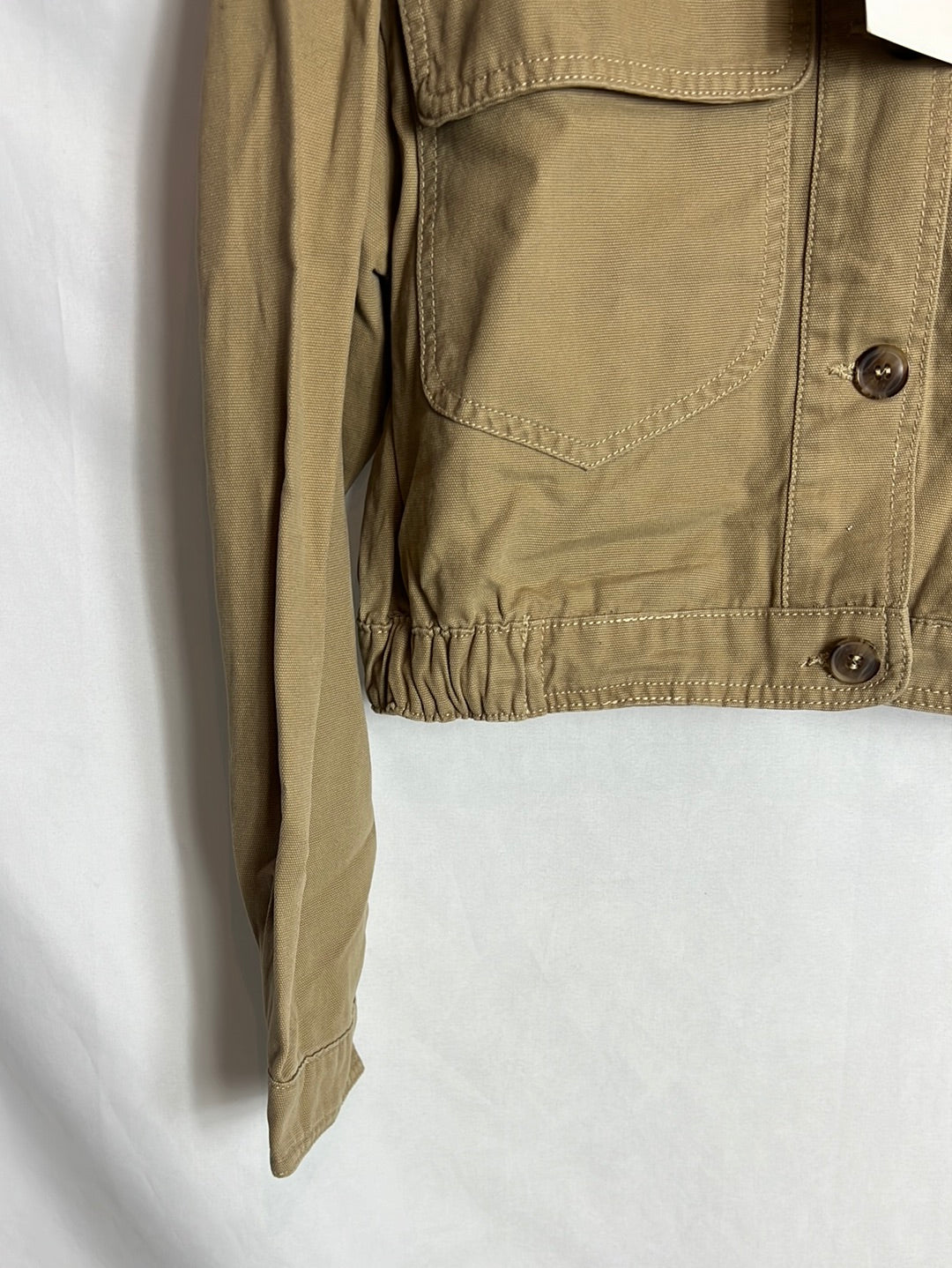 PULL&BEA. Cazadora cropped beige. T S