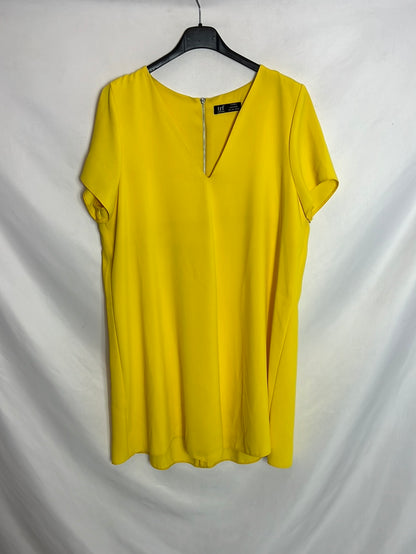 ZARA. Vestido corto amarillo fluido. T L