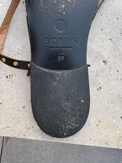 Quiero unas BOBO´S. Sandalia plana Milos negra. T 39