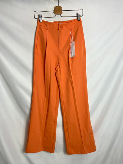 BERSHKA. Total look naranja T.s