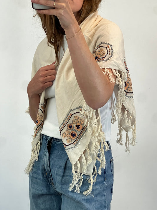 OTRAS. Pañuelo algodón detalles bordados