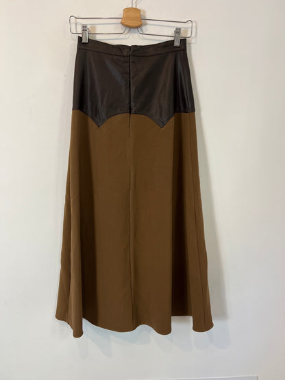 IQ COLLECTION. Double textured Ts midi skirt