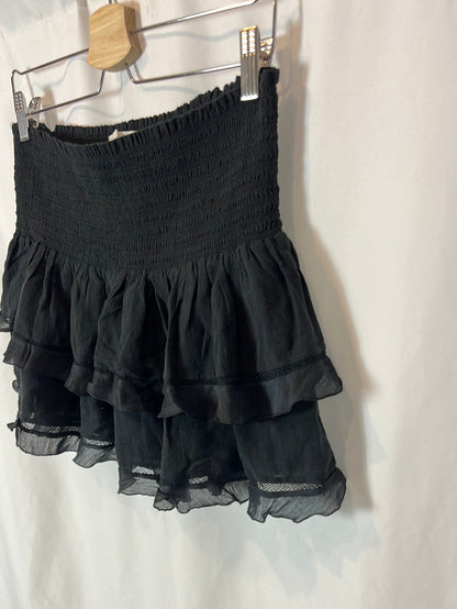 ISABEL MARANT. Black ruffled skirt with a mixed texture. Size 40