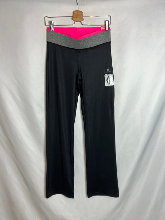 DECATHLON. Black stretch sports trousers. TM