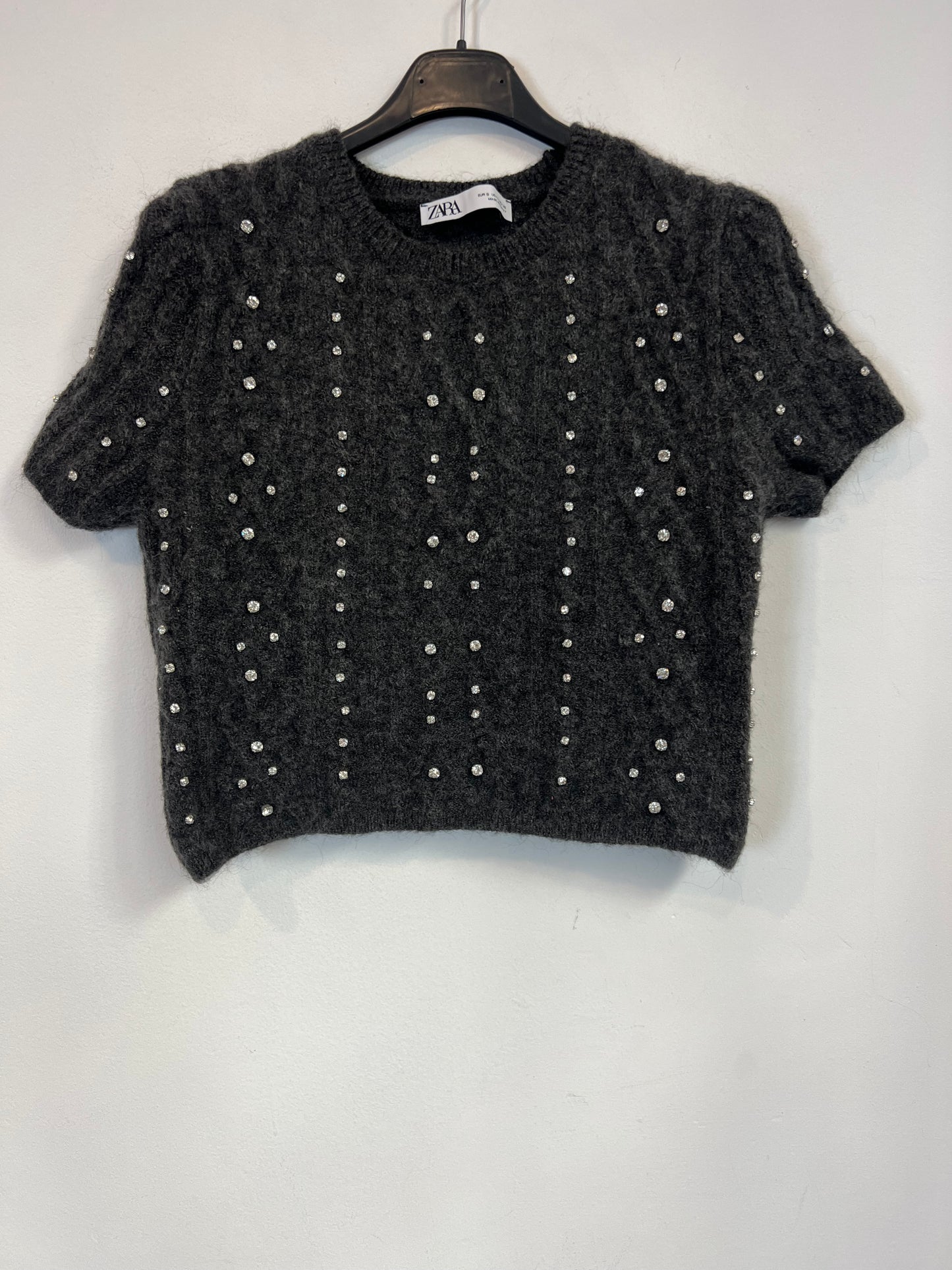 ZARA. Top punto gris pedrería T.s