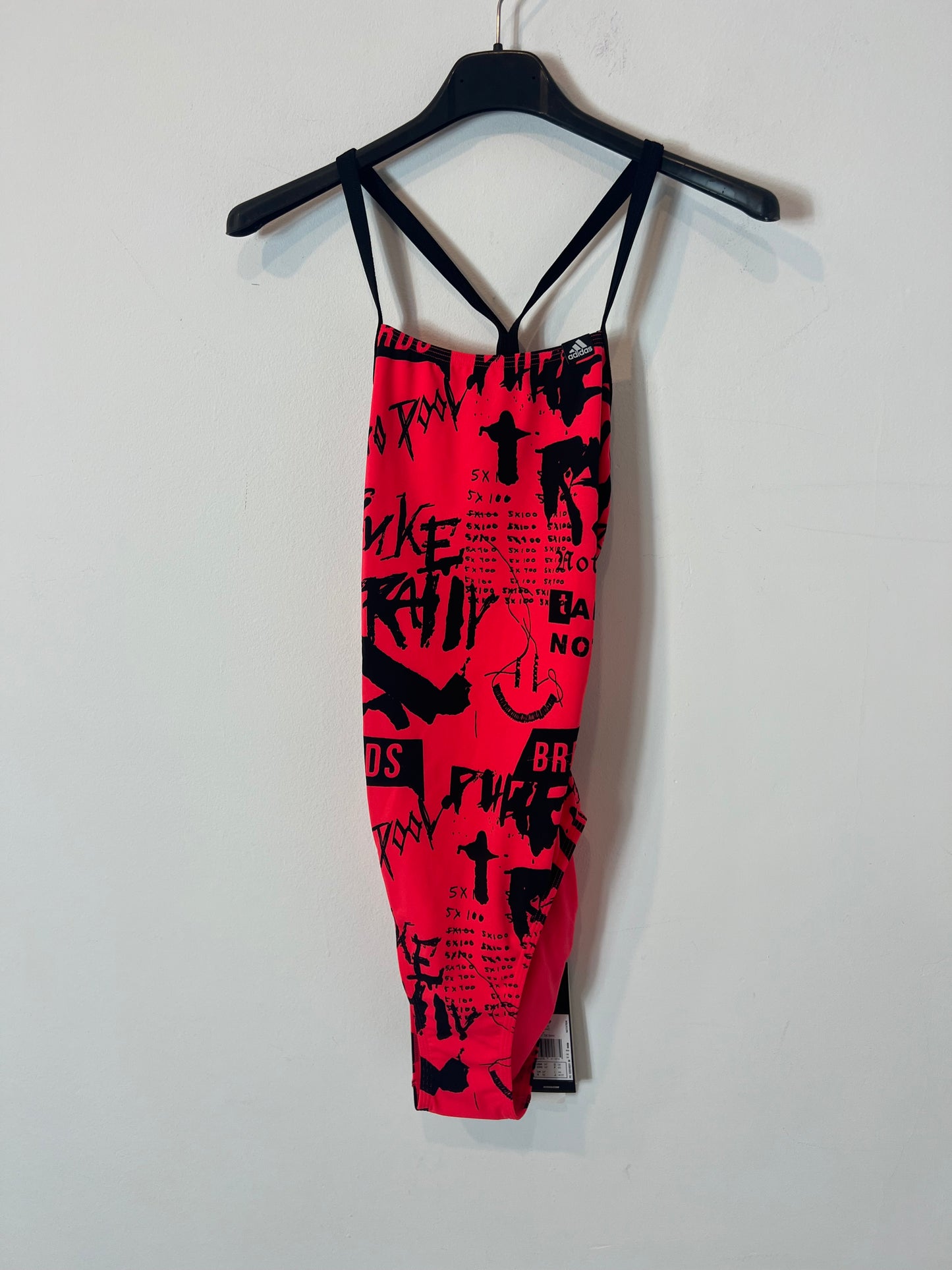 ADIDAS. Bañador deportivo estampado. T 38