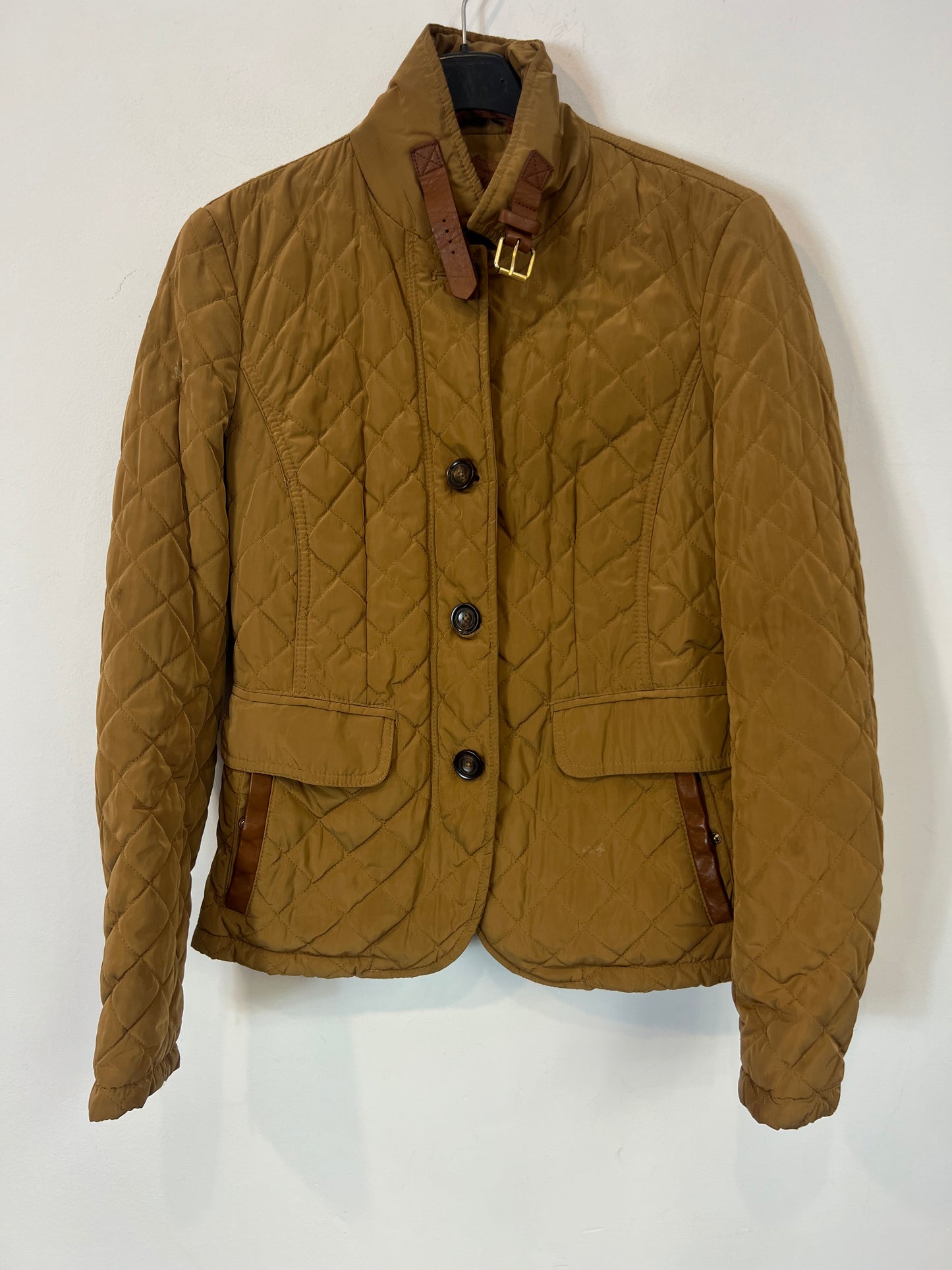 MASSIMO DUTTI. Camel quilted jacket. TS