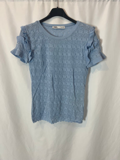 ZARA. Top azul claro calado. T S