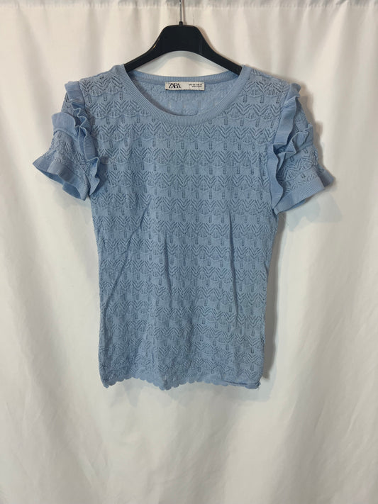 ZARA. Top azul claro calado. T S