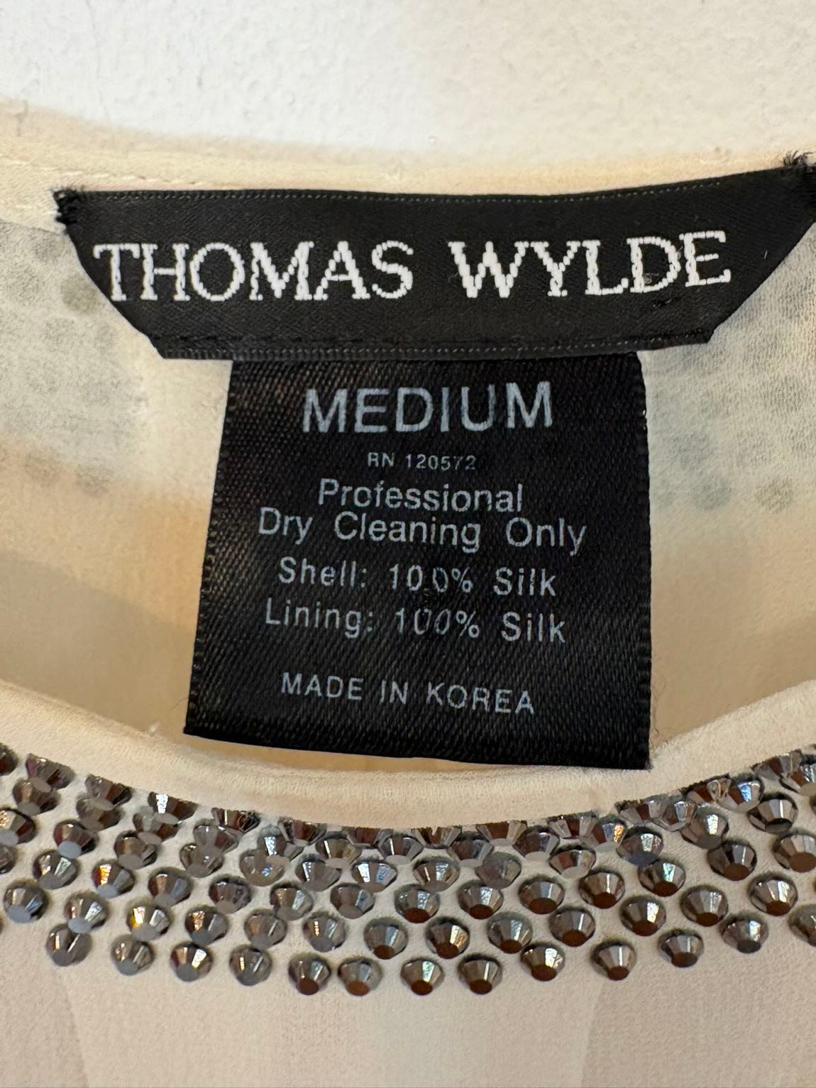 THOMAS WYLDE. Vestido corto kaftán seda
