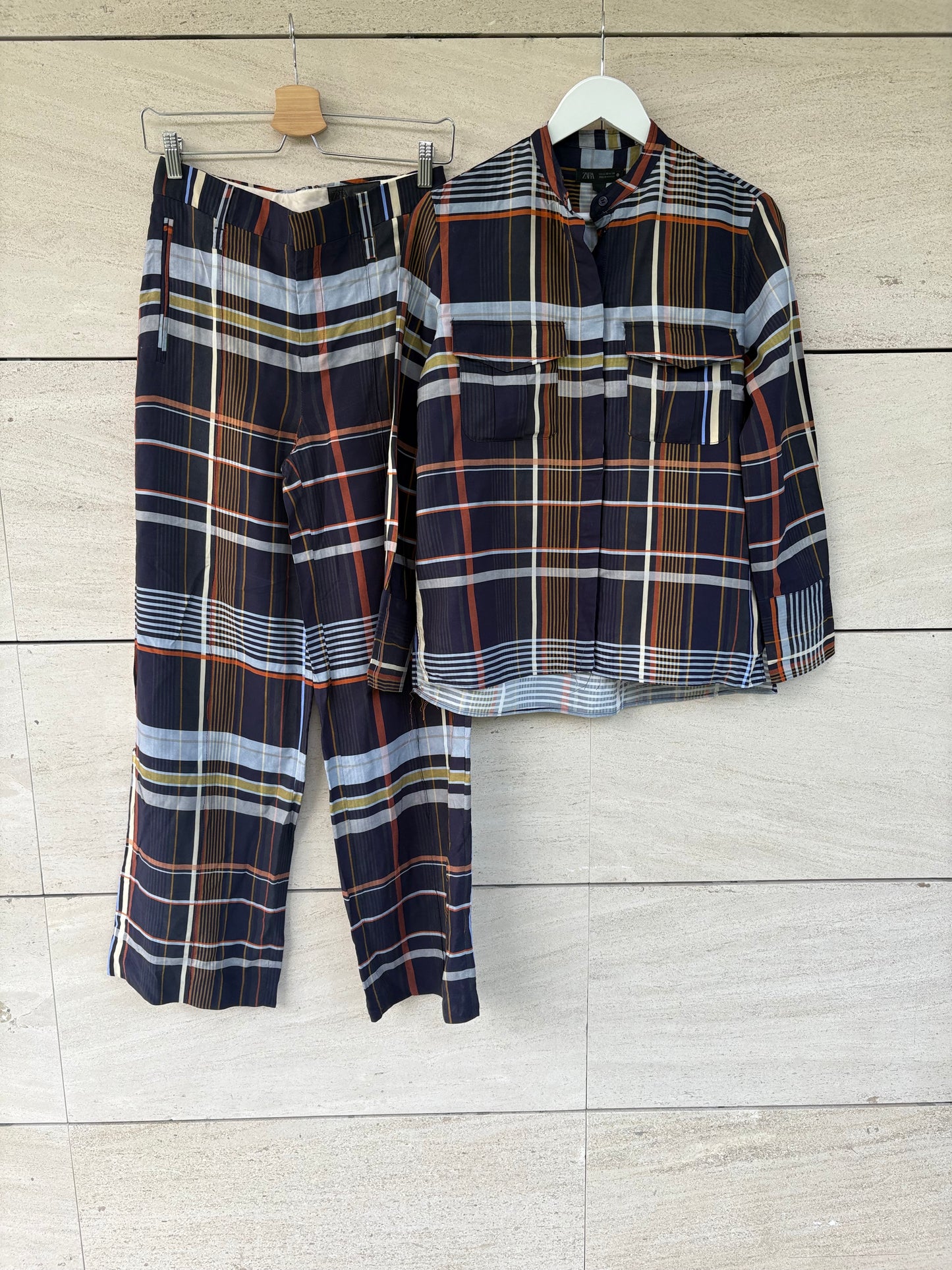 ZARA. Total look fluido cuadros