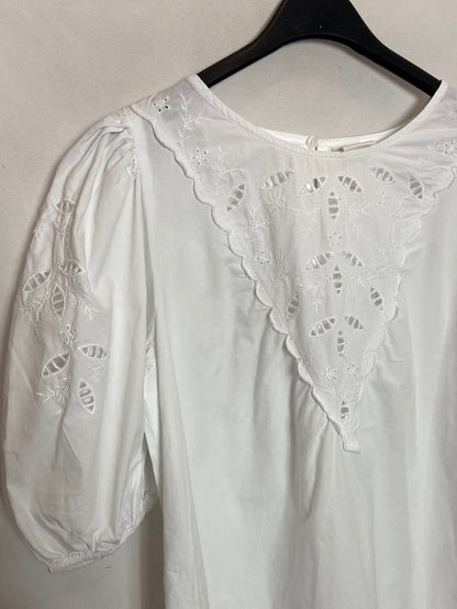 H&M. Vestido blanco bordado T. S
