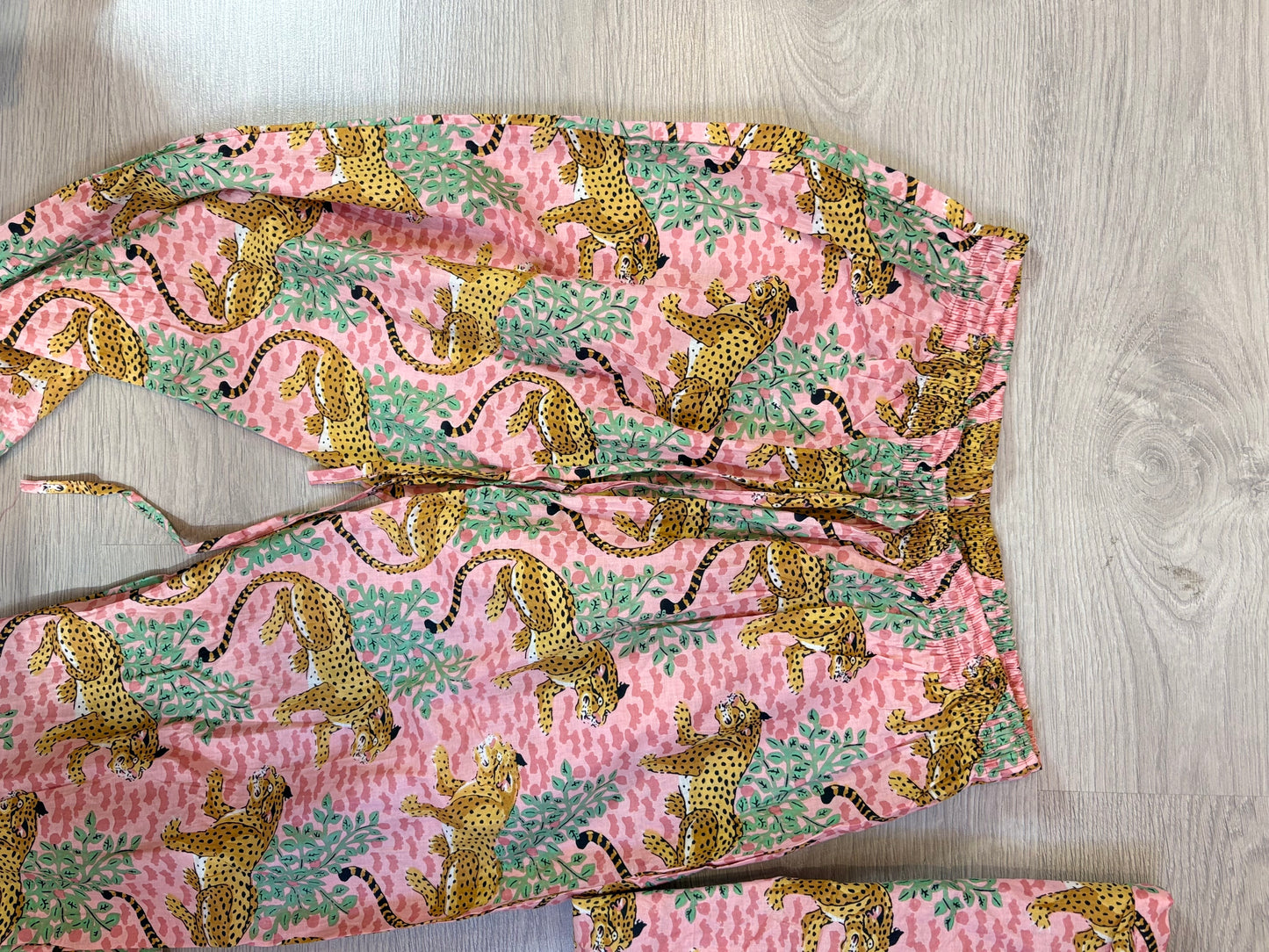 Conjunto algodón estampado tigre