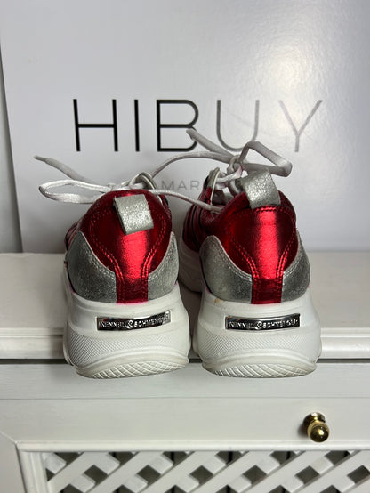 KENNEL SCHMENGER. Zapatillas rojas metálicas T.39