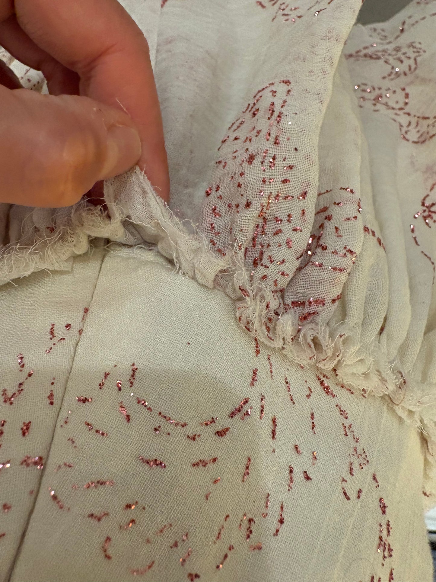 ALMA AGUILAR. Beige embroidered skirt, size 38