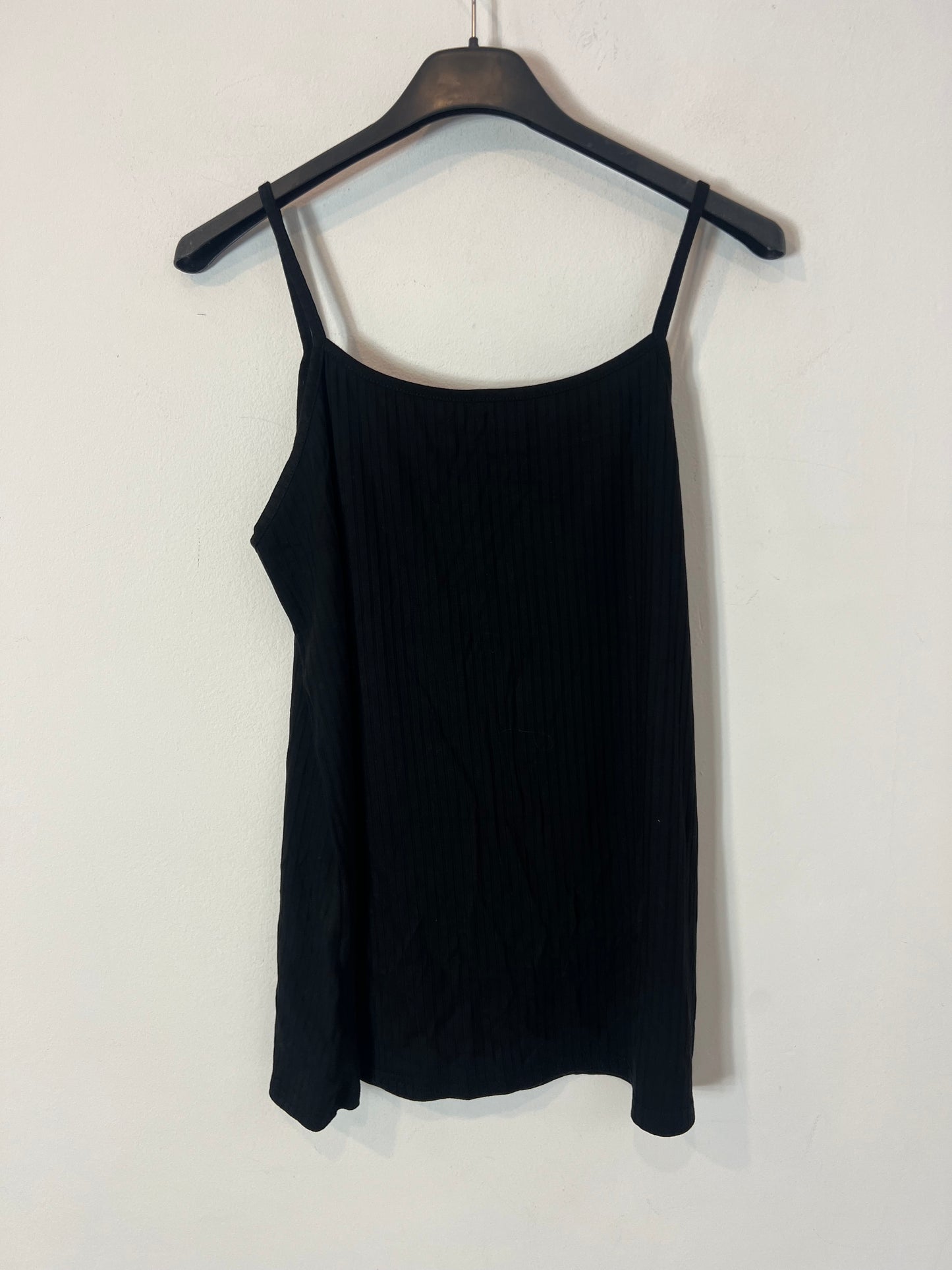 OTRAS. Top negro textura. T S/M