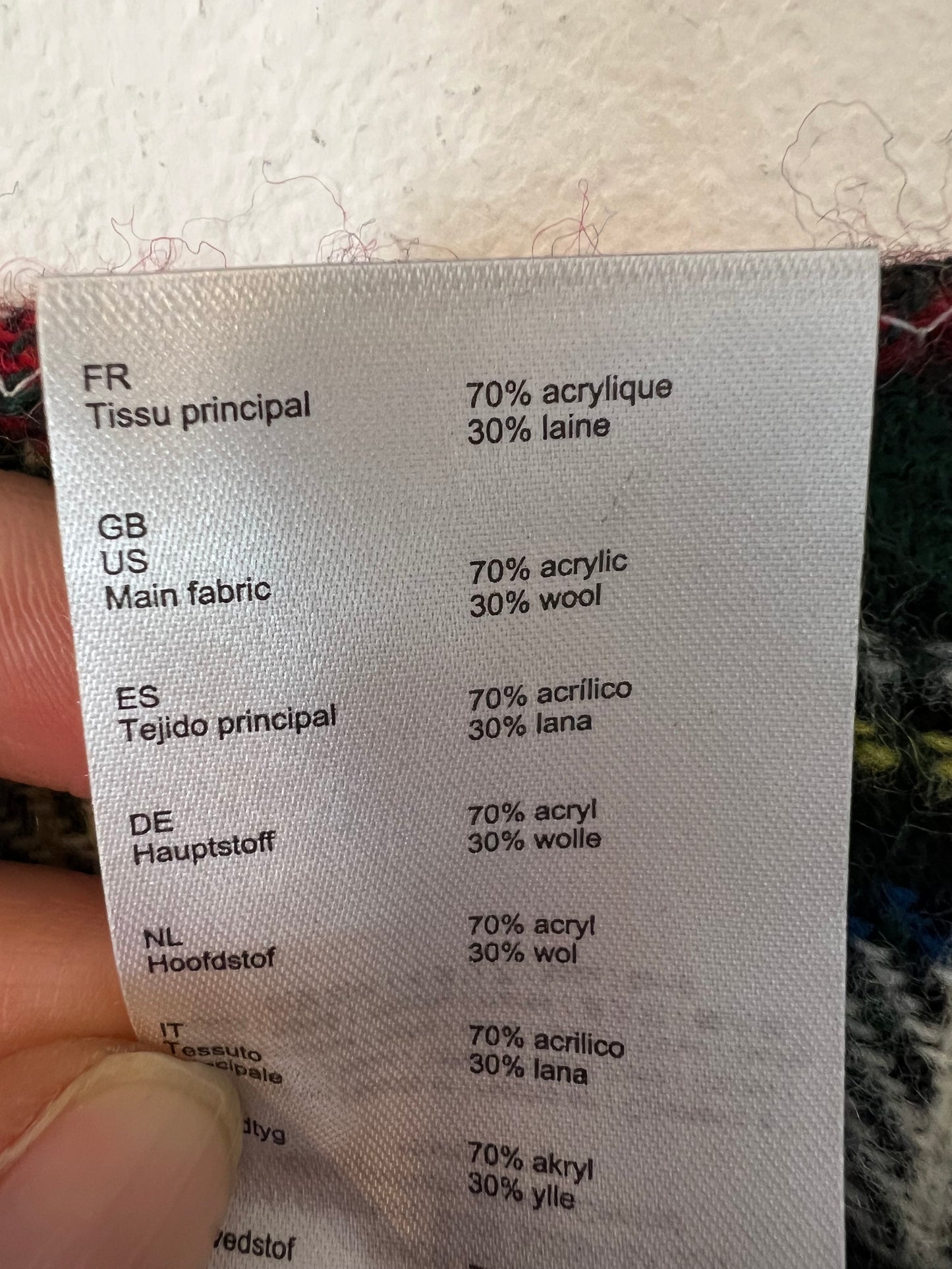 MAJE. Capa cuadros con lana