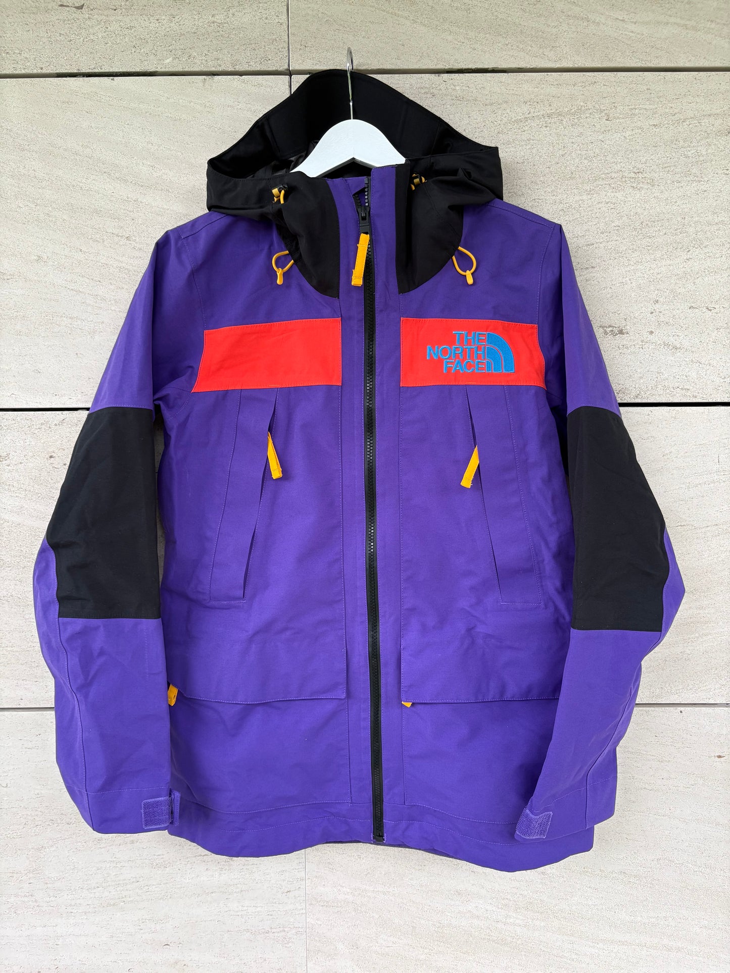 THE NORTH FACE. Chaqueta ski colores