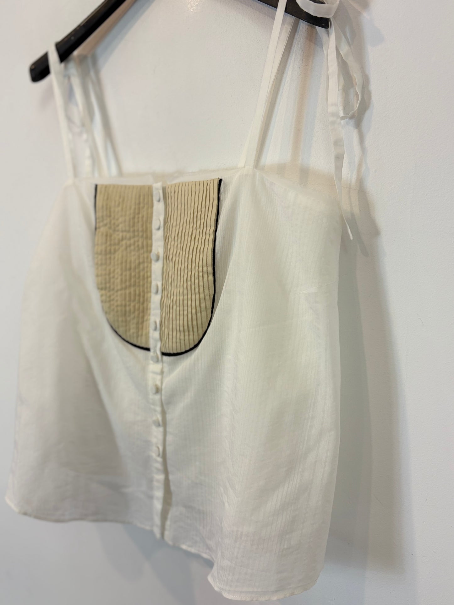 ZARA. Top blanco detalle escote. T XL