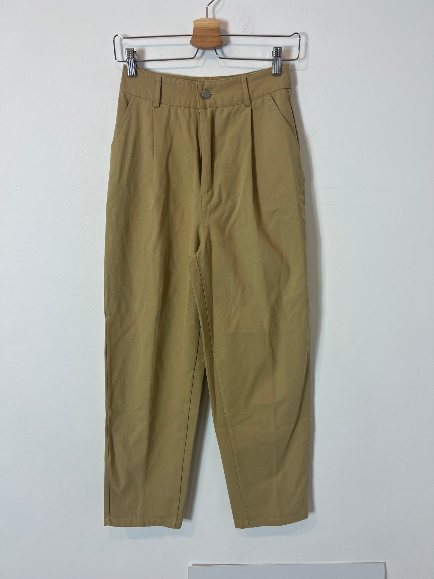 OTRAS. Pantalón slouchy beige . T XS