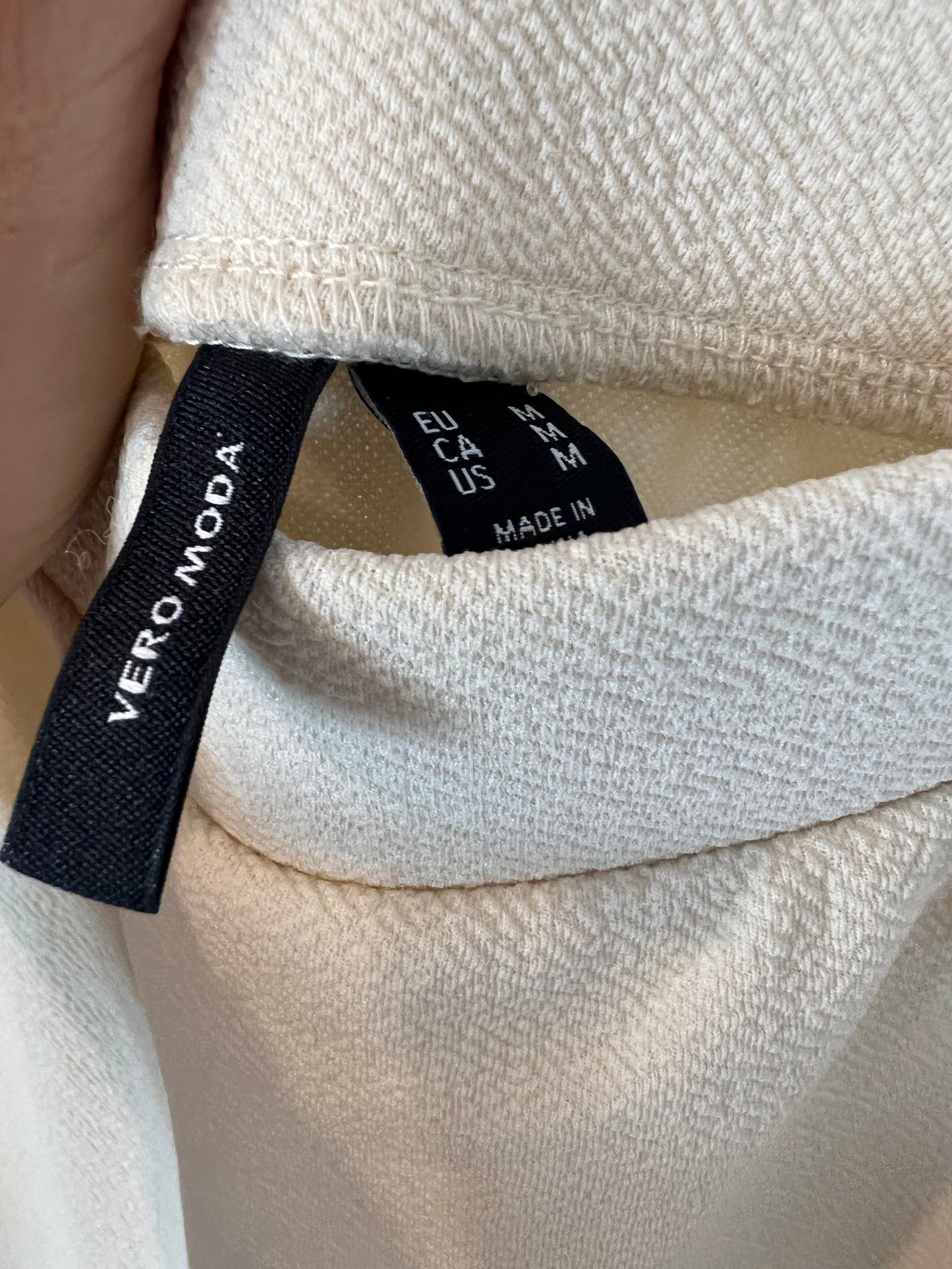 VERO MODA. Falda beige textura T.m