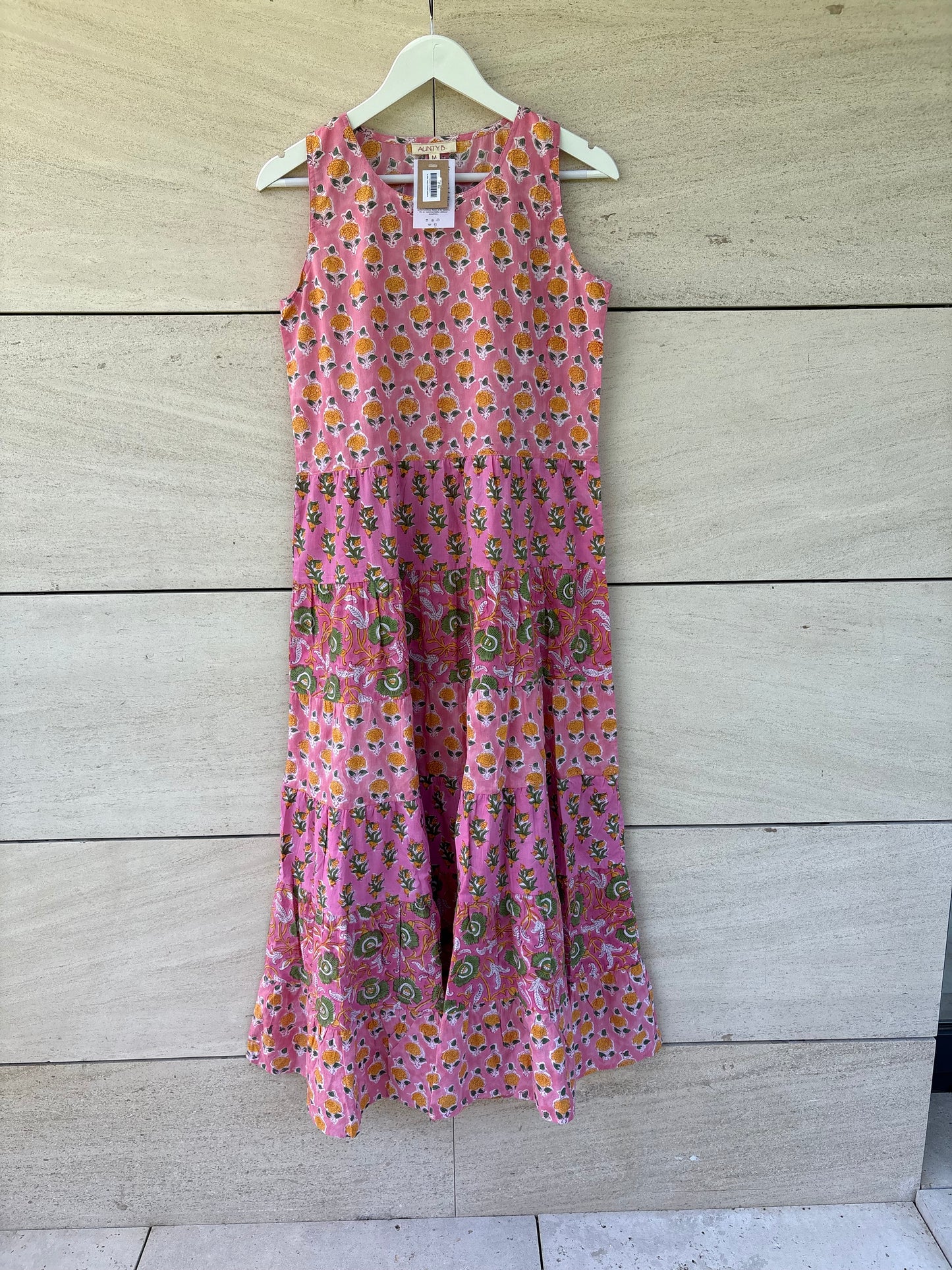 AUNTY B. Vestido sin mangas estampado floral