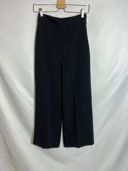 ZARA. Pantalón negro fluido culotte. T XS