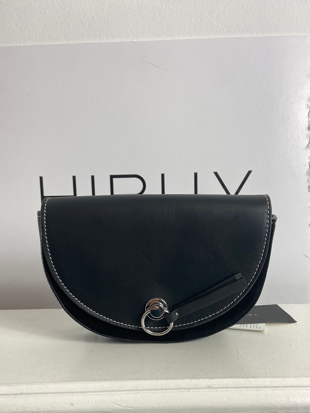 ZARA. Bolso negro piel