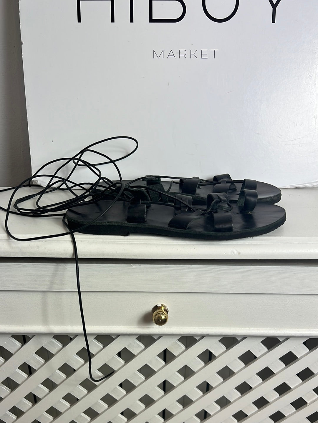 OTRAS. Sandalias tiras piel. T 37