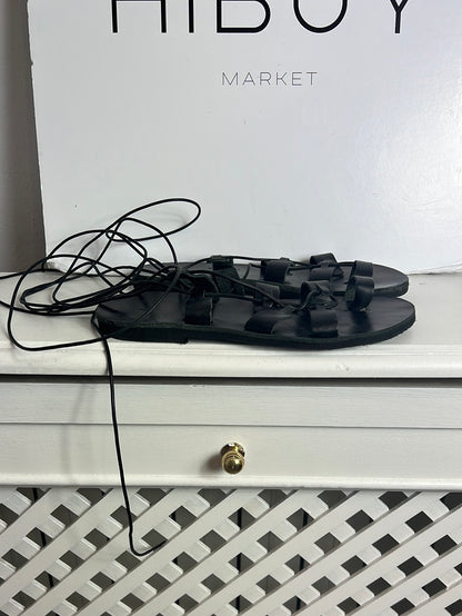 OTRAS. Sandalias tiras piel. T 37