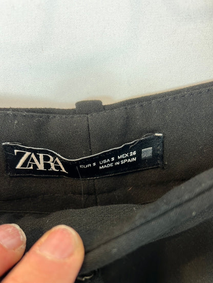 ZARA. Pantalón ancho negro T.s