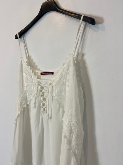 COMPTOIR DES COTONNIERS. Flowing white embroidered dress. Size 38
