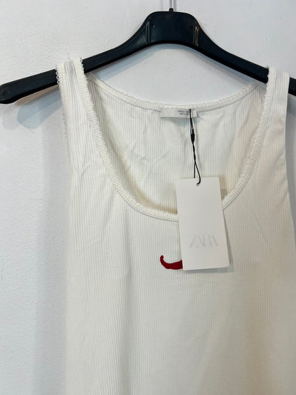 ZARA. Top blanco "pimiento"