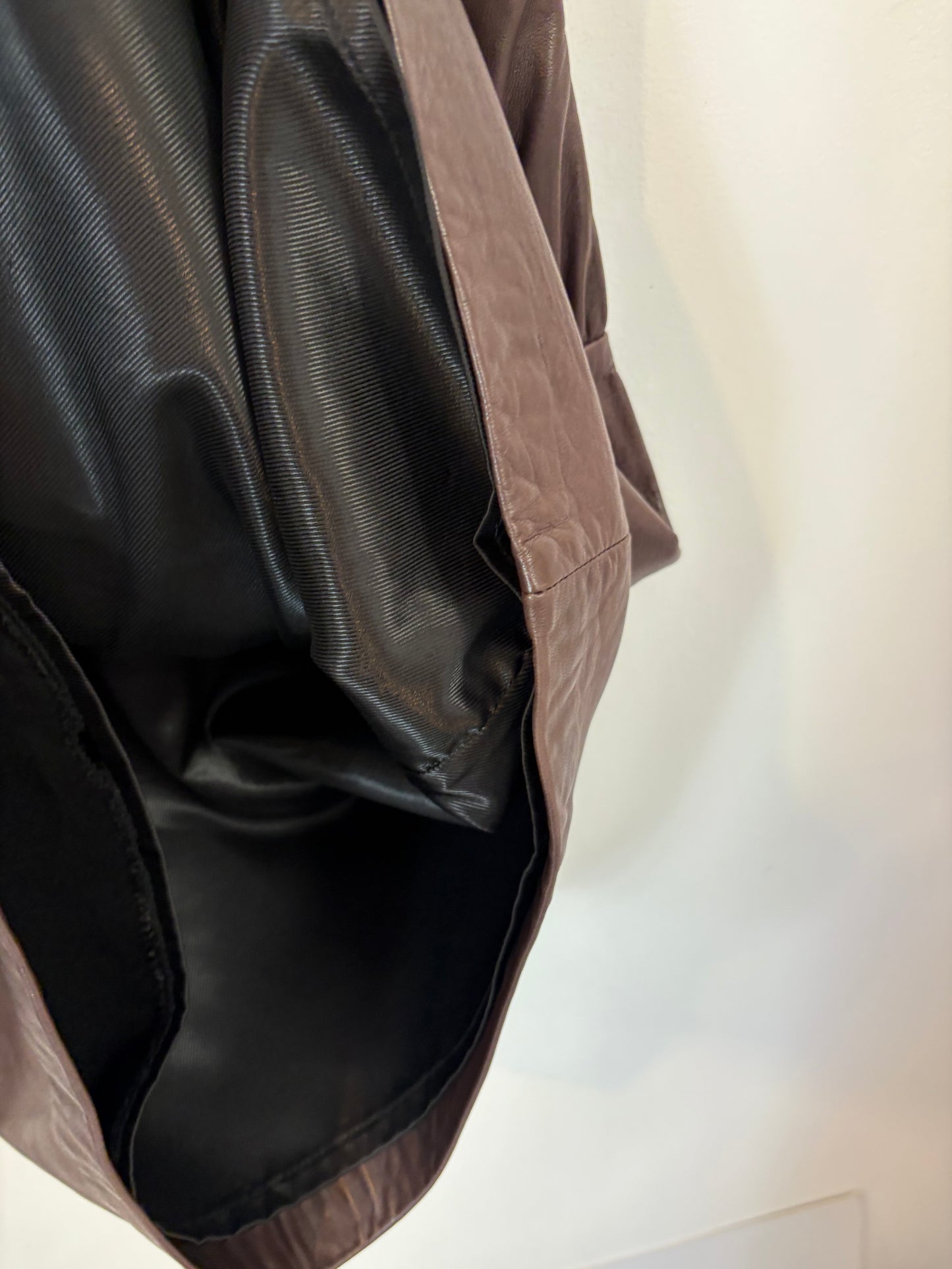 ZARA. Vestido piel marrón chocolate. T XL