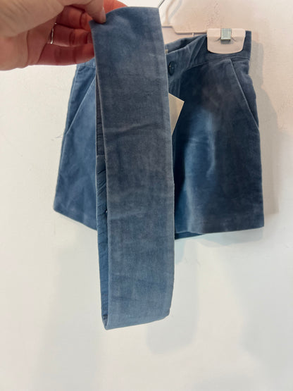 COCONUT. Pantalón textura azul con fajín. T 6 años