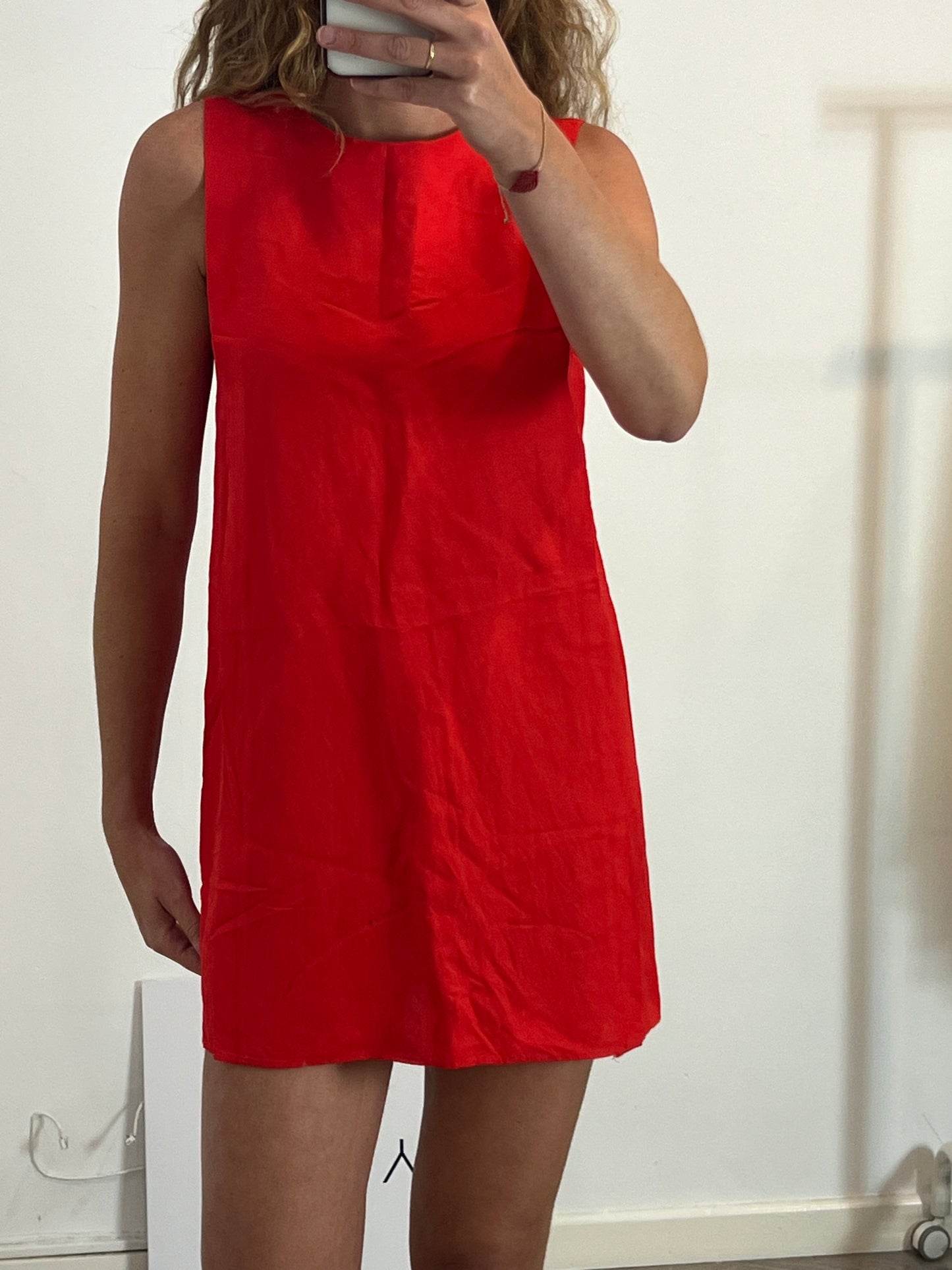 ZARA. Vestido corto rojo T.s